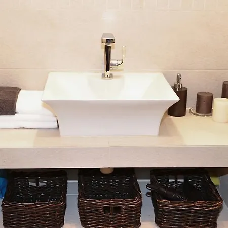 Apartament Bluszczanska Apartment *